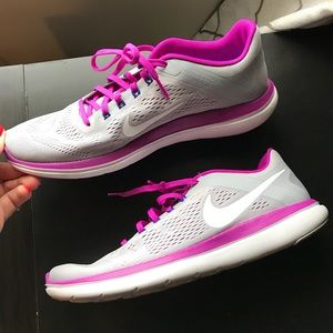 Nike FLEX 2016 running shoes sz 11.5 worn once